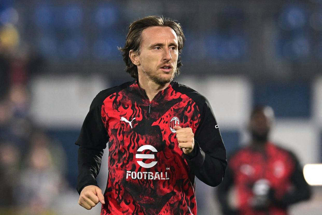 意甲热门球队争夺积分榜冠军宝座是谁